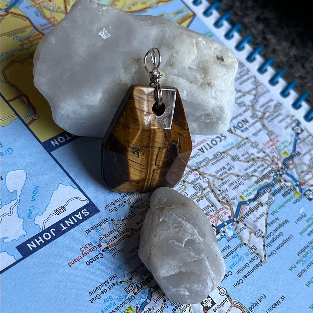 NWOT Tiger's Eye Pendant sterling bail - Picture 1 of 4